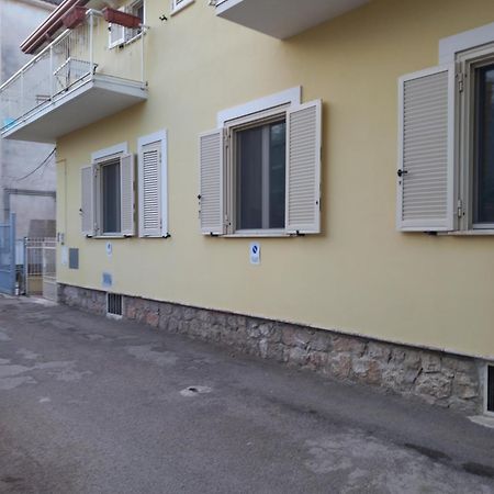 B&B A Casa Di Antonella 斯考里 外观 照片